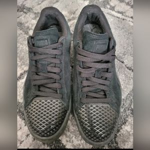 Puma with Studded Toes womens 7.5